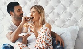 Как понять любит ли мужчина Как понять любит ли мужчина м