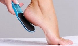 Как избавиться от грубых пяток быстро Как избавиться от грубых пяток быстро м