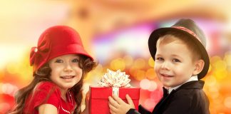 Что подарить мальчику на 2 года?