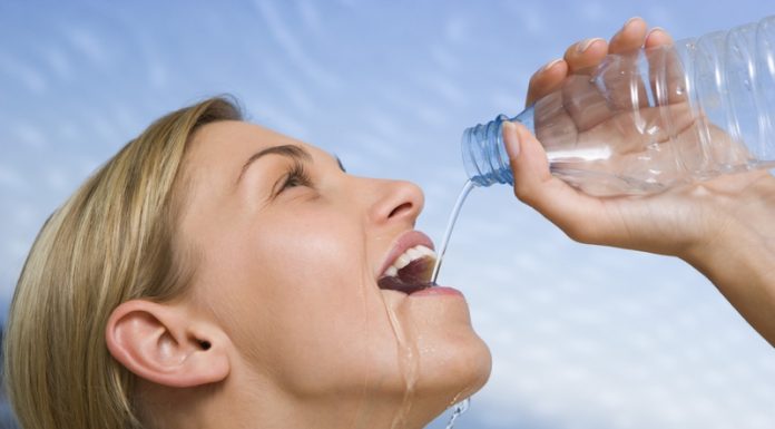 Почему выбирают артезианскую воду?