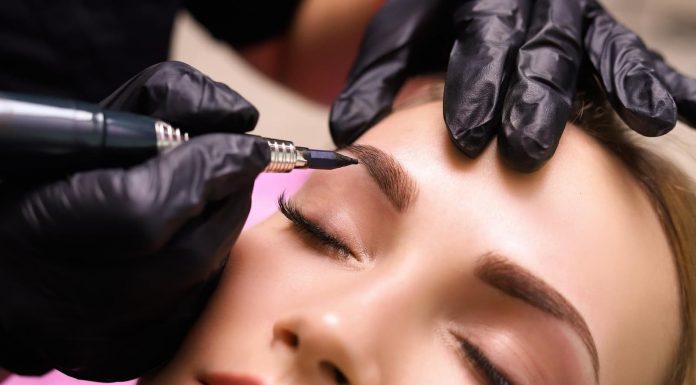 Что стоит приобрести начинающему мастеру татуажа?