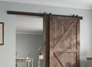 Механизм для раздвижных амбарных дверей: для какого интерьера актуальна такая деталь