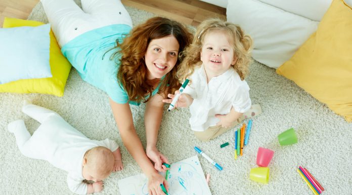 Почему няню удобнее искать через агентство