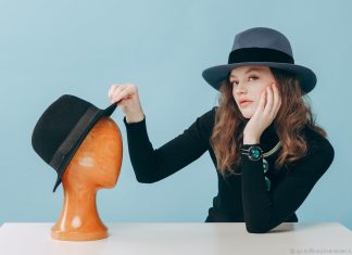Чем интересны шляпы из фетра, как за ними ухаживать дома и с чем носить