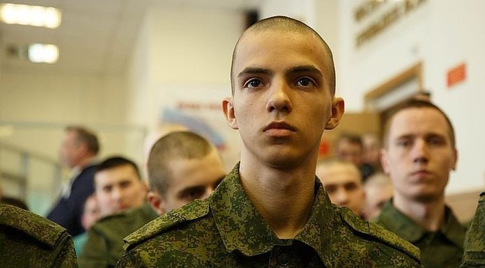 В каких случаях призывнику не придется идти в армию: ответы на вопросы