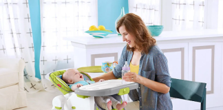 Зачем приобретают ходунки и стульчики для детского кормления: советы