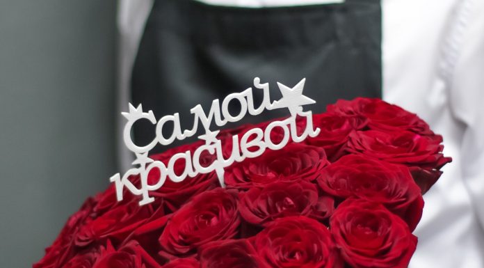 Цветы на годовщину свадьбы: помощь в выборе