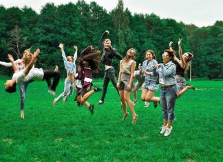 Зачем нужен каталог детских лагерей: что именно в нем узнают