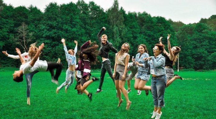 Зачем нужен каталог детских лагерей: что именно в нем узнают