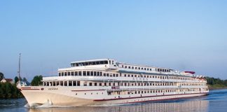 Круизы на теплоходах в России и за рубежом: популярные круизы в России