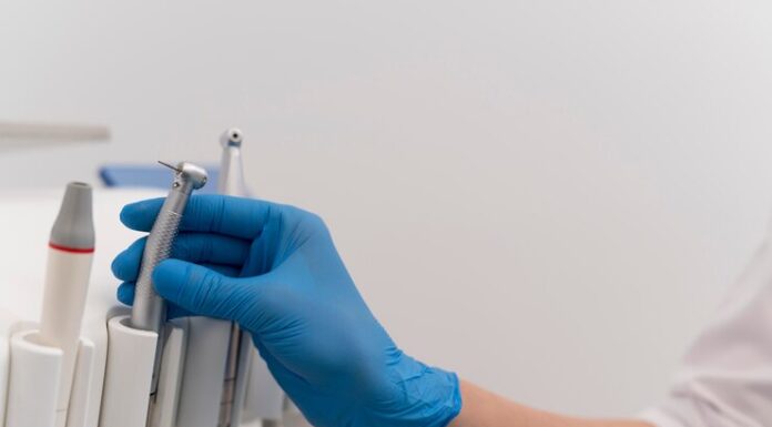 Зуботехнические материалы: основные виды и их применение