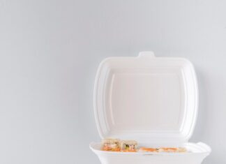 Обеспечьте идеальную гигиену на производстве с ВПС подложками и влаговпитывающими салфетками!