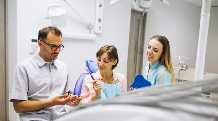 Отличия взрослой стоматологии от детской: специфика лечения и ухода