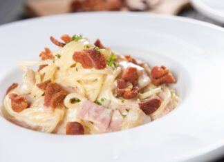 Паста карбонара с беконом: рецепт и секреты приготовления