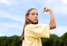 Здоровая самооценка ребенка: как помочь вырастить уверенную личность