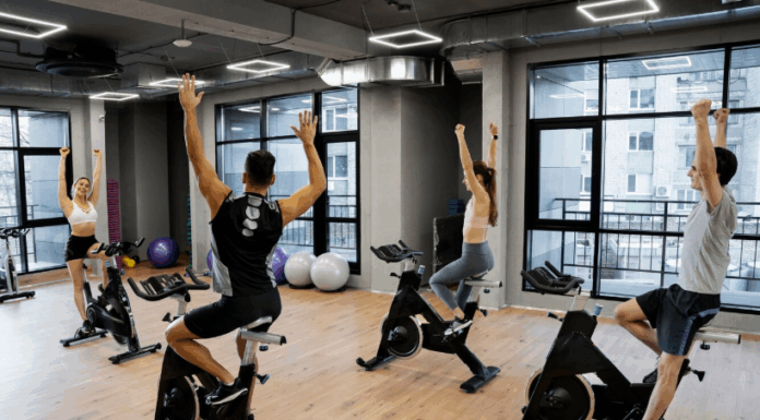 Почему стоит начать тренироваться в фитнес-клубе, даже если вы никогда не занимались спортом