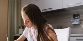 Как правильно организовать домашнее обучение с помощью решебников