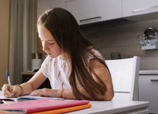 Как правильно организовать домашнее обучение с помощью решебников