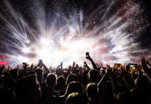 Плюсы афиши на концерт